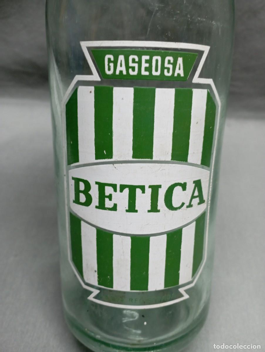 Garrafas antigas: LA FLOR SEVILLANA. B&Eacute;TICA. Los Remedios. Botella de gaseosa.