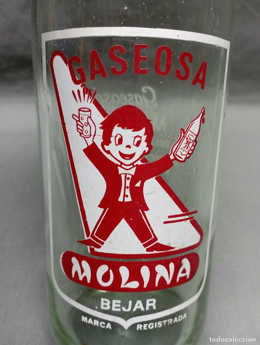 Antique bottles: MOLINA, Bejar (Salamanca). Botella de gaseosa.