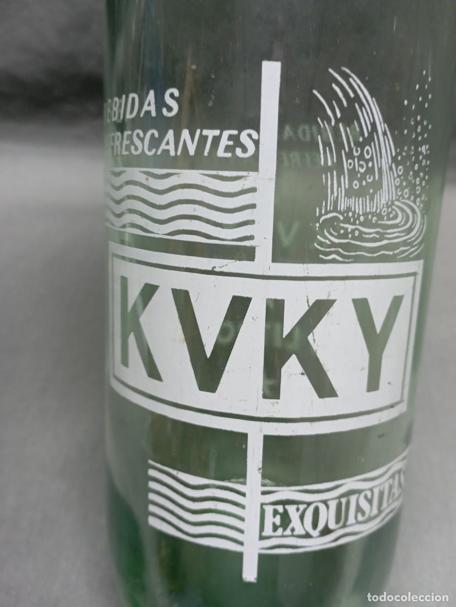 Botellas antiguas: KVKY Botella de gaseosa.