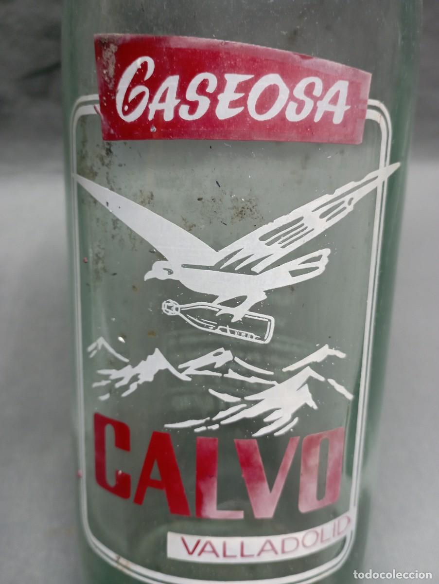 Botellas antiguas: CALVO. Valladolid. Botella de gaseosa.