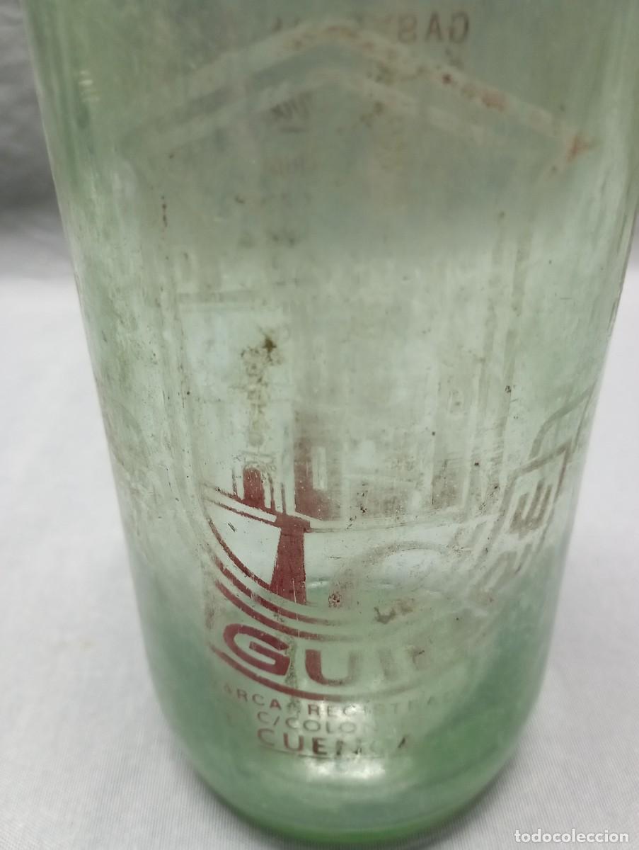 Botellas antiguas: AGUIRRE, Cuenca. Botella de gaseosa.