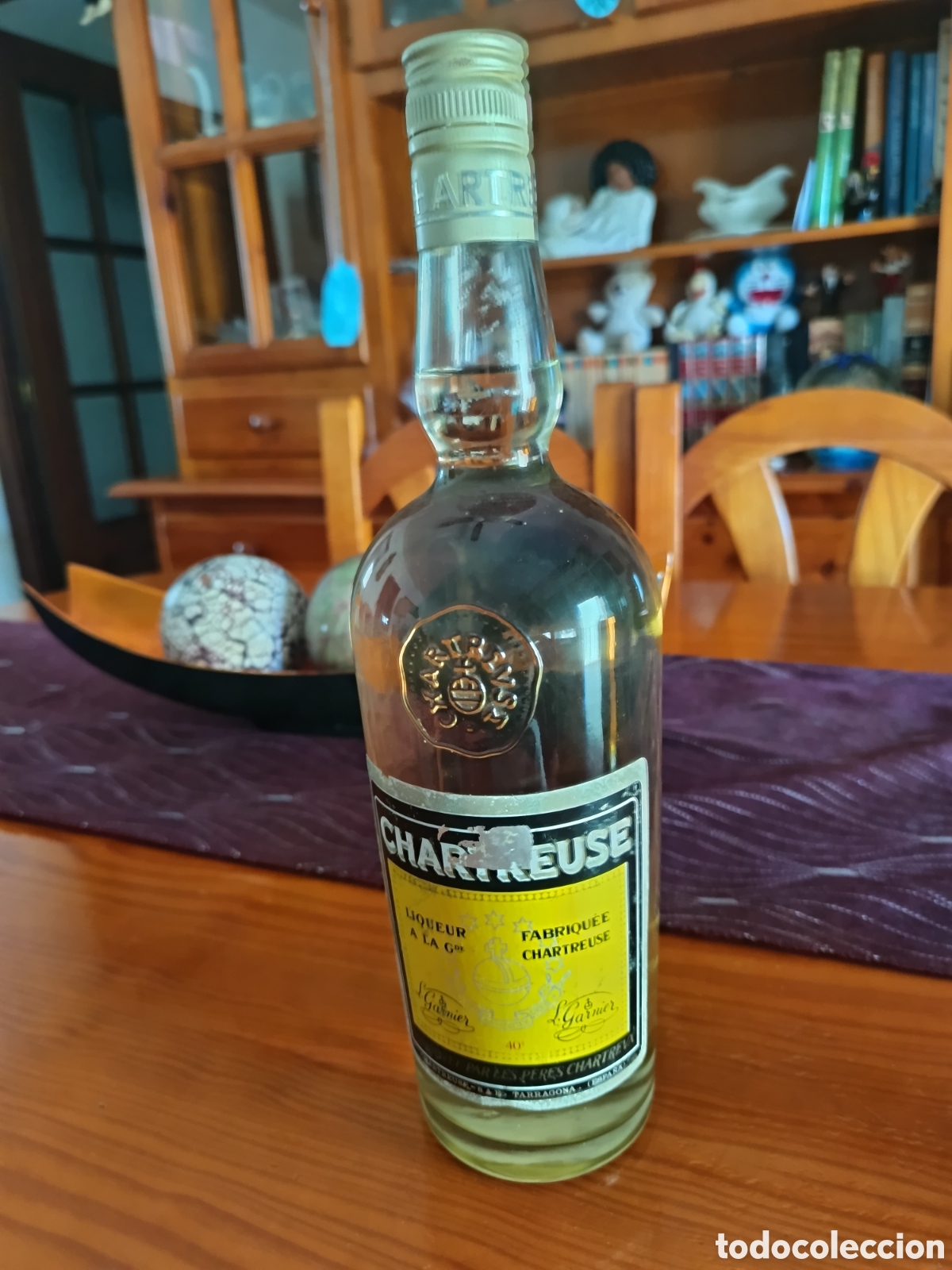 Botellas antiguas: Botella de whisky CHARTREUSE