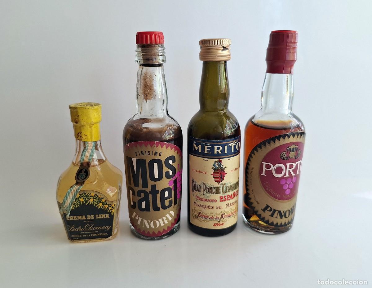 Botellas antiguas: Lote de 4 botellitas miniaturas Vinos y Jerez: Porto, M&iacute;cito, Moscatel Pinord