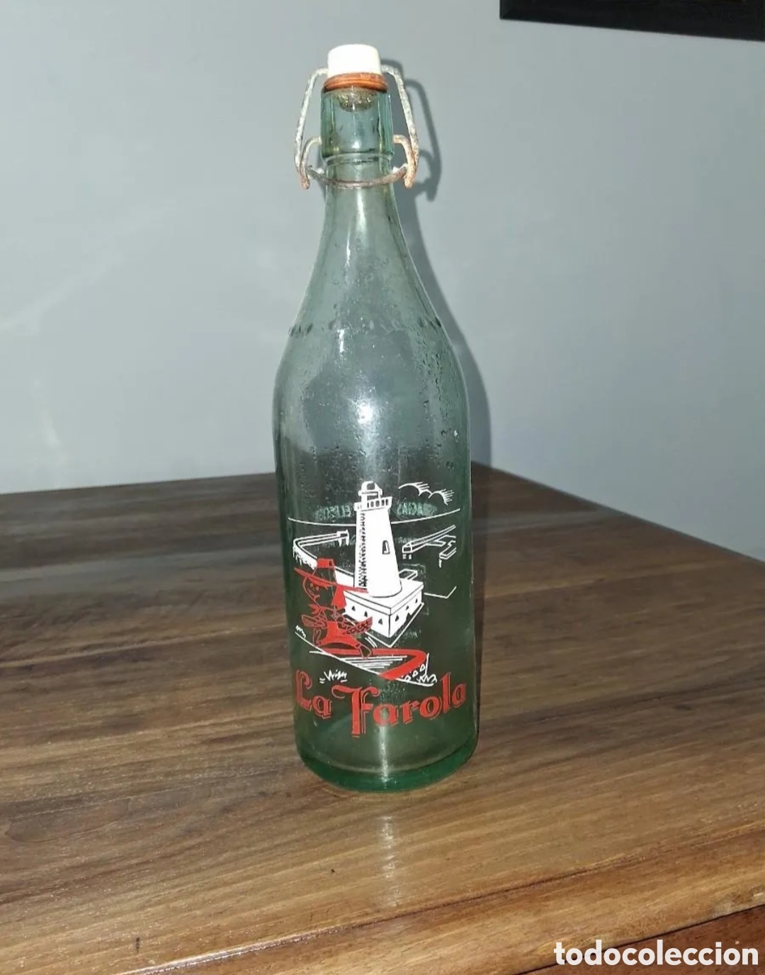 Botellas antiguas: Botella de gaseosa La farola M&aacute;laga