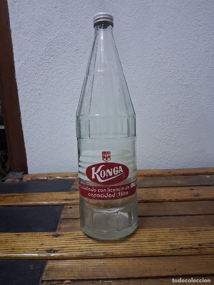 Botellas antiguas: Botella con tapon chapa de gaseosa Konga Okesa Espadafor Granada