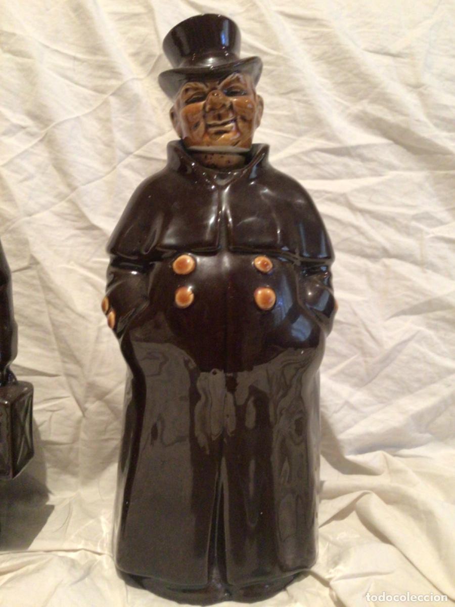 Botellas antiguas: Botellas de licor con personajes - Foto 2