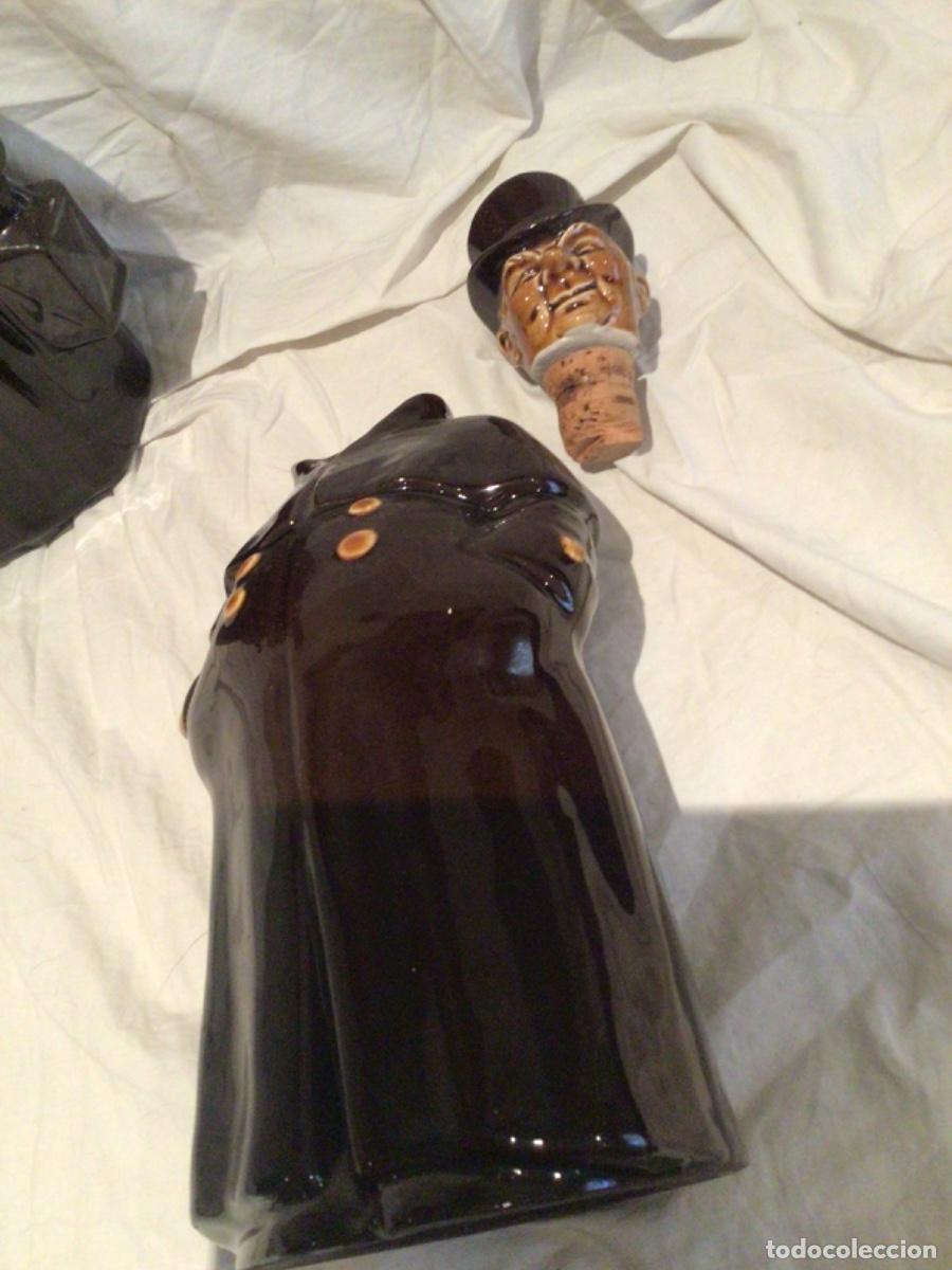 Botellas antiguas: Botellas de licor con personajes - Foto 3