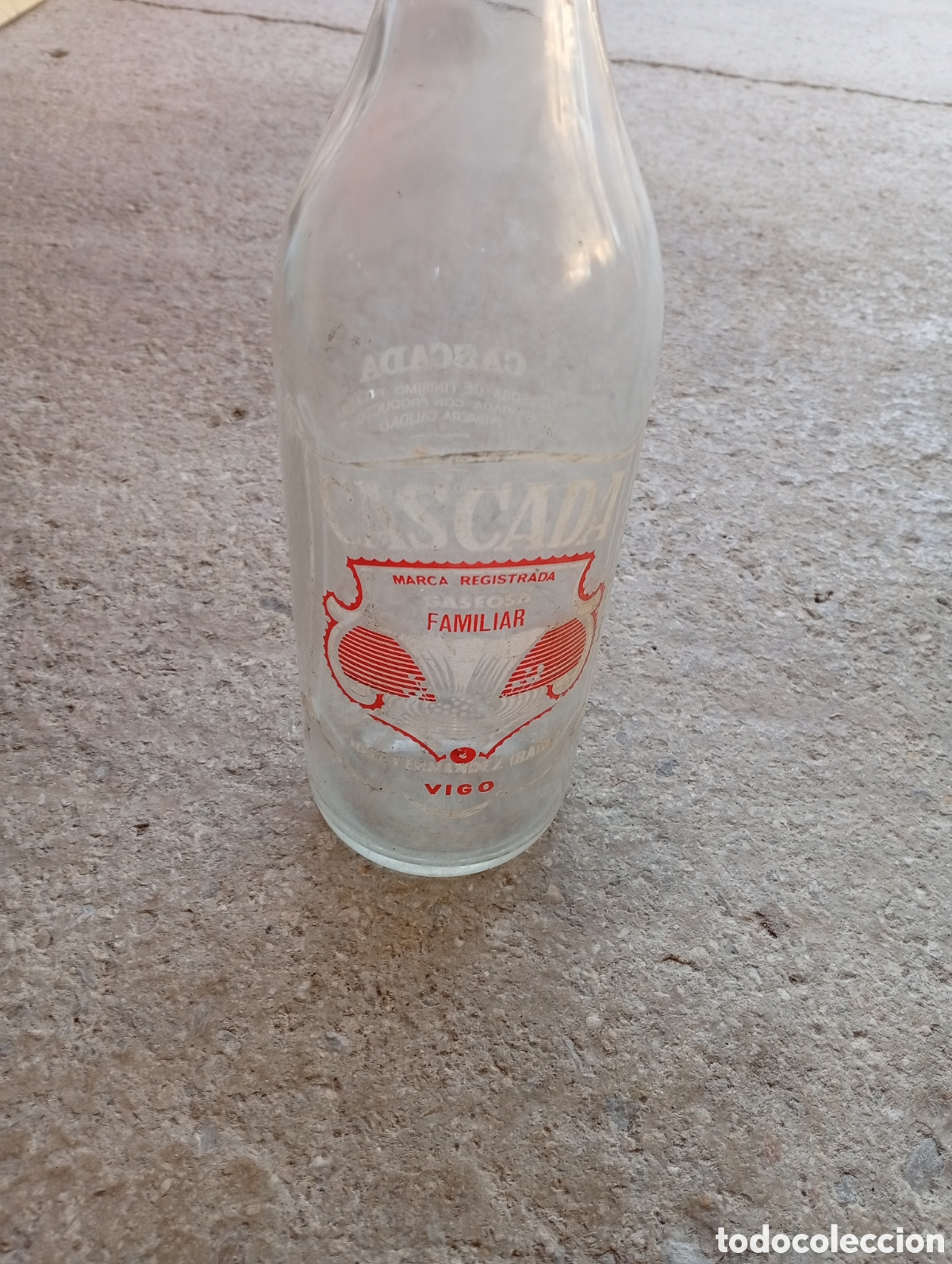 Botellas antiguas: Botella CASCADA FAMILIAR VIGO