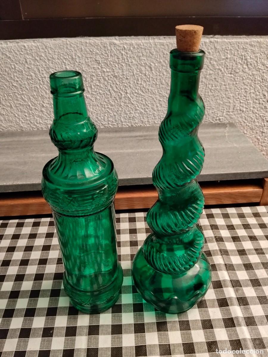 Botellas antiguas: Espectacular Botella Italiana Vintage &rdquo;Genie&rdquo; Vidrio Verde Empoli (A&ntilde;os 60/70) - Estilo Piel de Serp