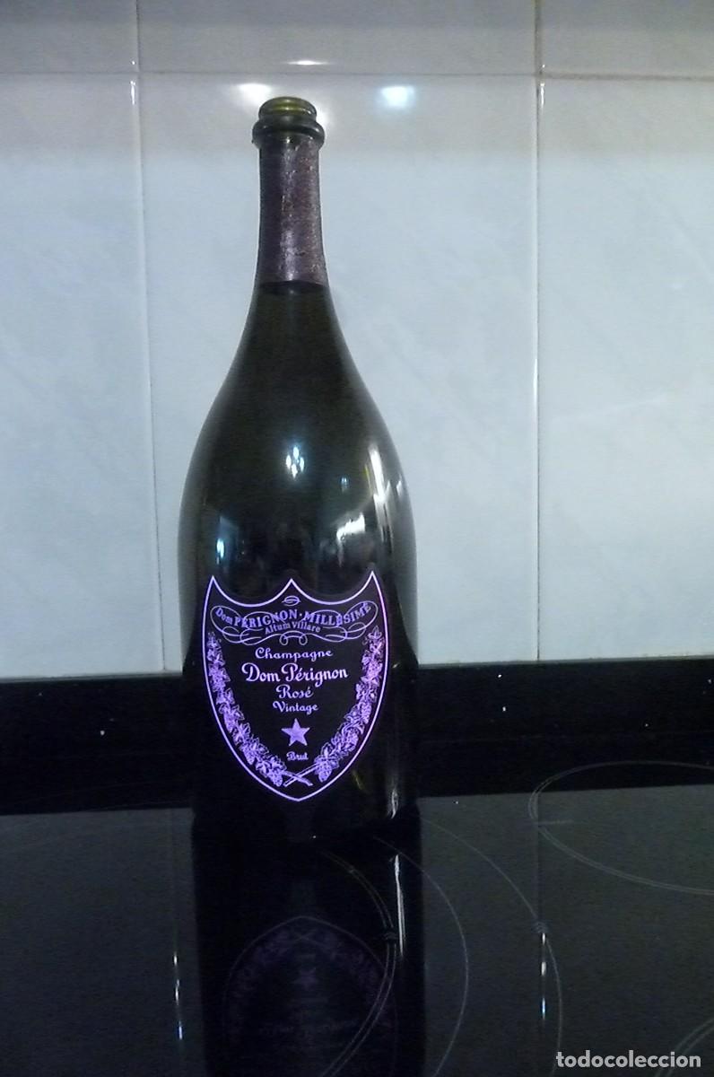 Alte Flaschen: Champagne Dom Perignon Ros&eacute;. Botella vac&iacute;a