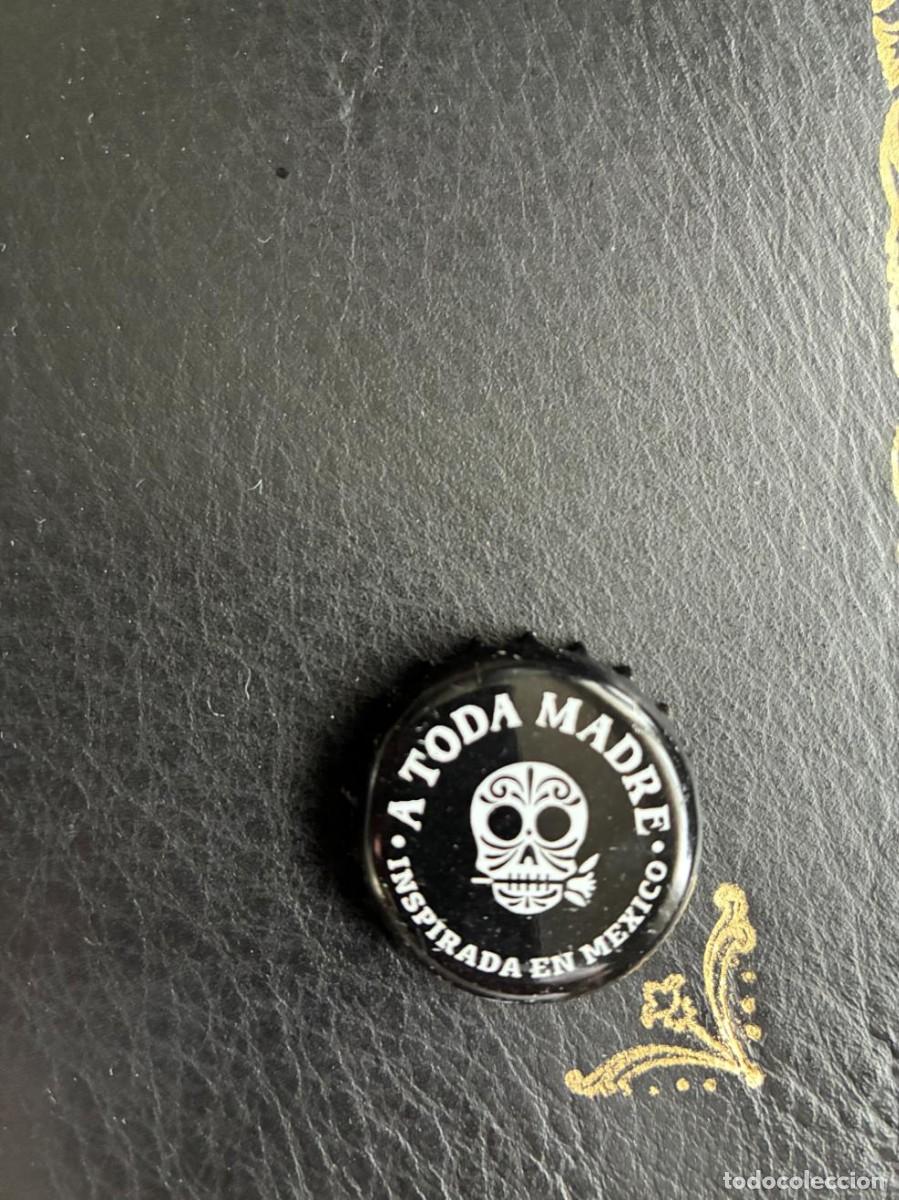 Botellas antiguas: Chapa de cerveza griega A TODA MADRE, INSPIRADA EN MEXICO, BOTTLE CAP