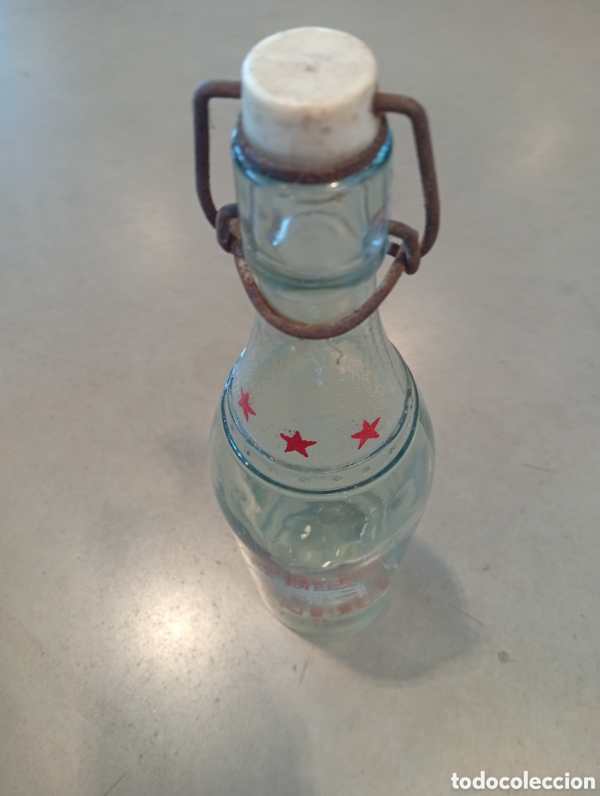 Botellas antiguas: BOTELLA LA PANERA GUIJ&Oacute;N - Foto 2
