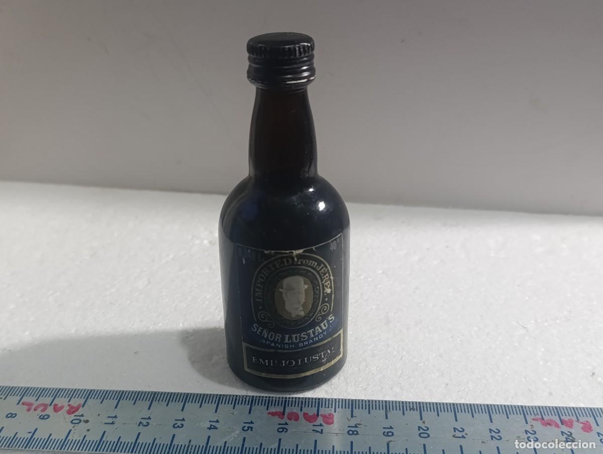 Botellas antiguas: BOTELLA PEQUE&Ntilde;A DE EMILIO ILUSTAU&acute;S- BRASIL - MUNDIAL DE ESPA&Ntilde;A 1982- SIN ABRIR - BOTELLIN