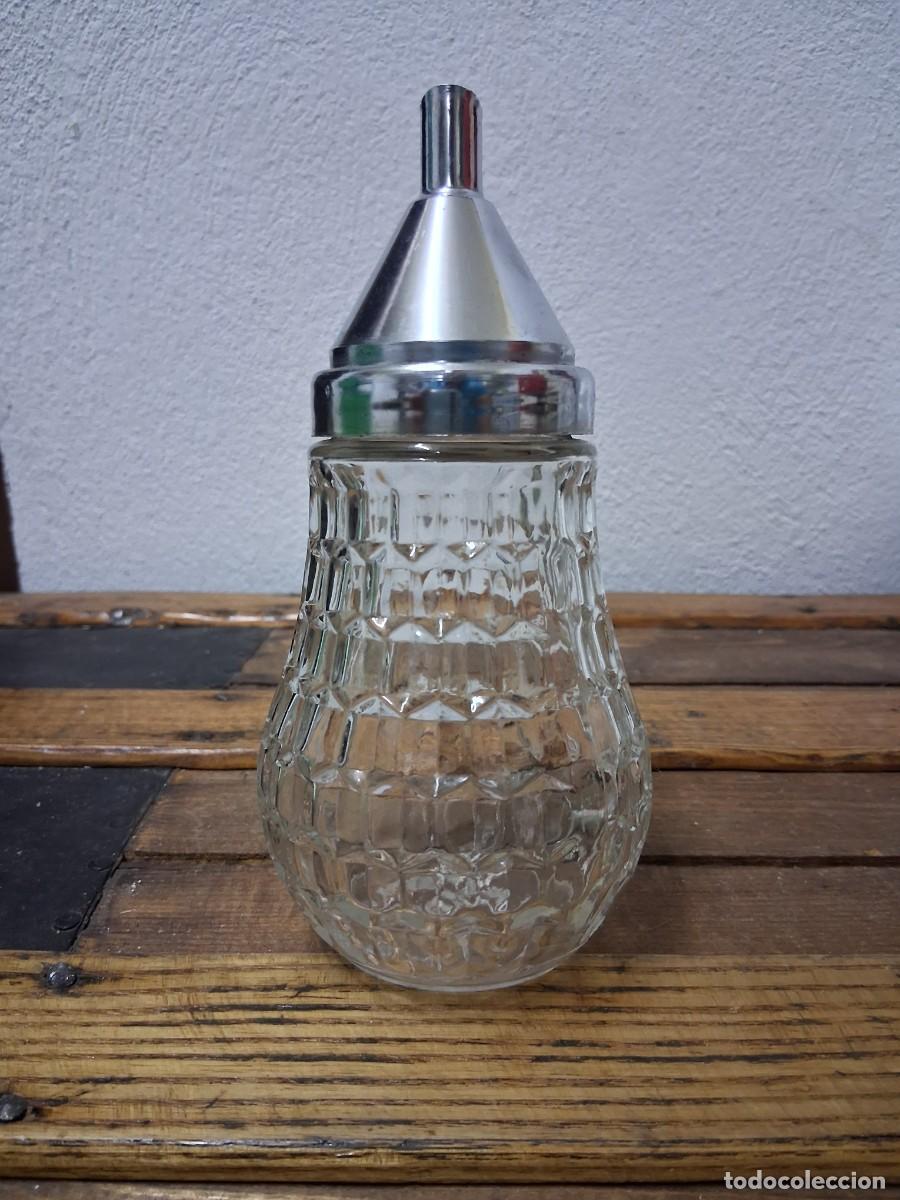 Botellas antiguas: Botella para mielno aceite de oliva aceitera de cristal con relieve en forma panal de abejas colmena