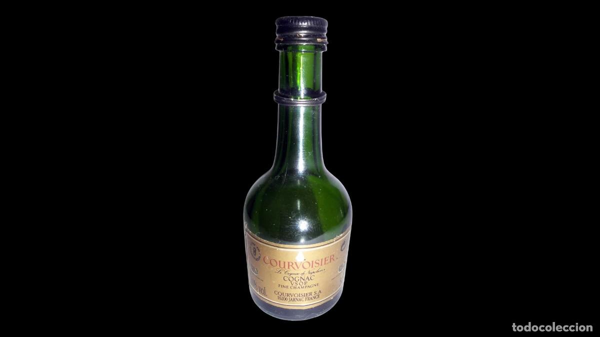 Alte Flaschen: BOTELL&Iacute;N MINIATURA COURVOISIER VSOP - COGNAC FINE CHAMPAGNE - LE COGNAC DE NAPOL&Eacute;ON - A&Ntilde;OS 70/80