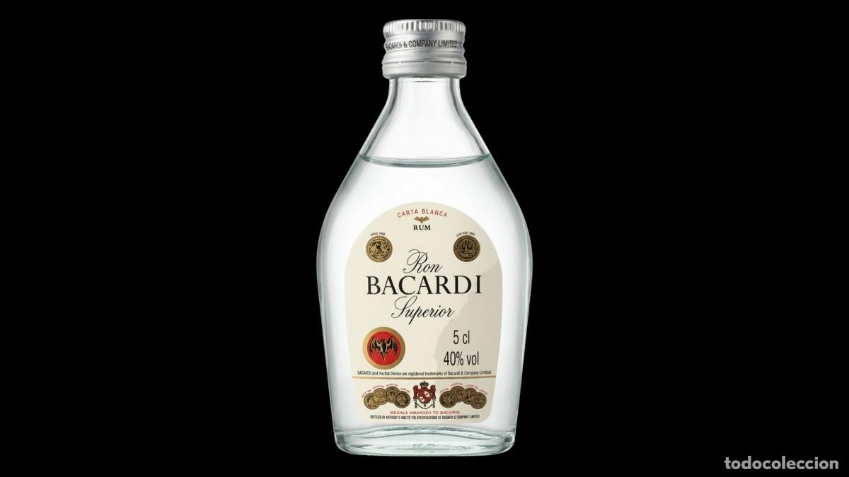 Alte Flaschen: BOTELL&Iacute;N MINIATURA RON BACARDI SUPERIOR - CARTA BLANCA - 5 CL - 40% VOL - A&Ntilde;OS 70/80