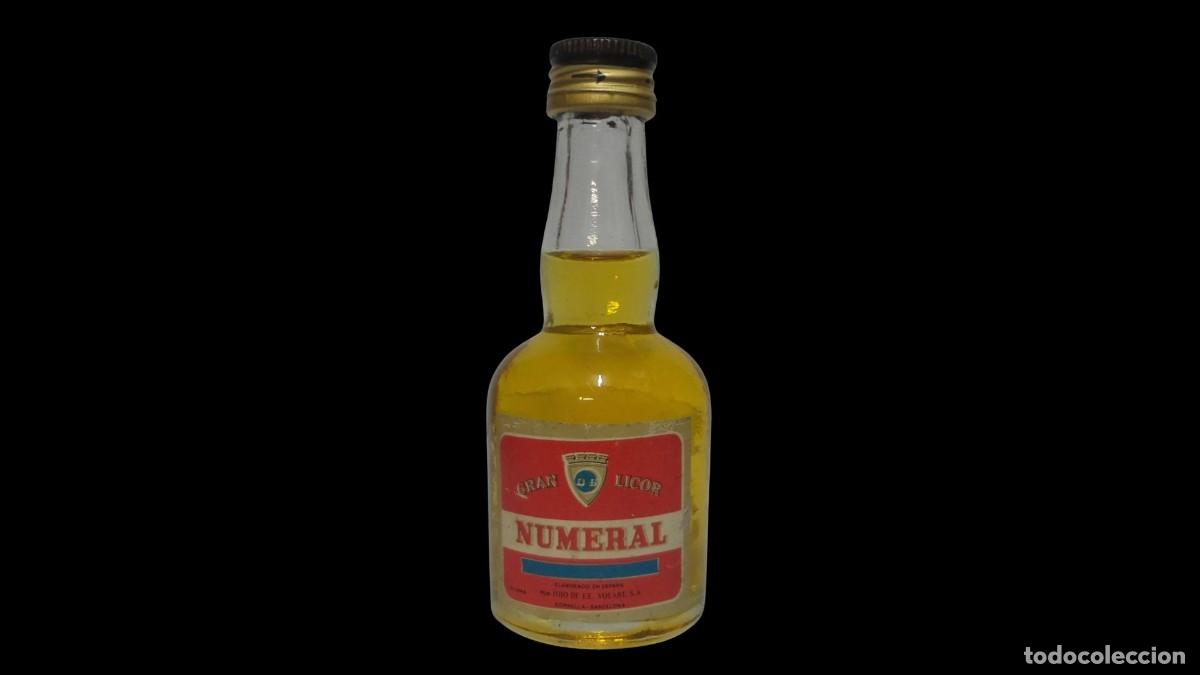 Alte Flaschen: BOTELL&Iacute;N MINIATURA GRAN LICOR NUMERAL - HIJO DE F.E. VOLART - CORNELL&Agrave; - A&Ntilde;OS 70