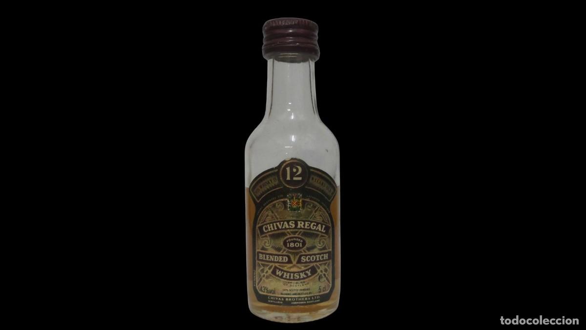 Alte Flaschen: BOTELL&Iacute;N MINIATURA CHIVAS REGAL 12 YEARS OLD - BLENDED SCOTCH WHISKY - CHIVAS - A&Ntilde;OS 70/80