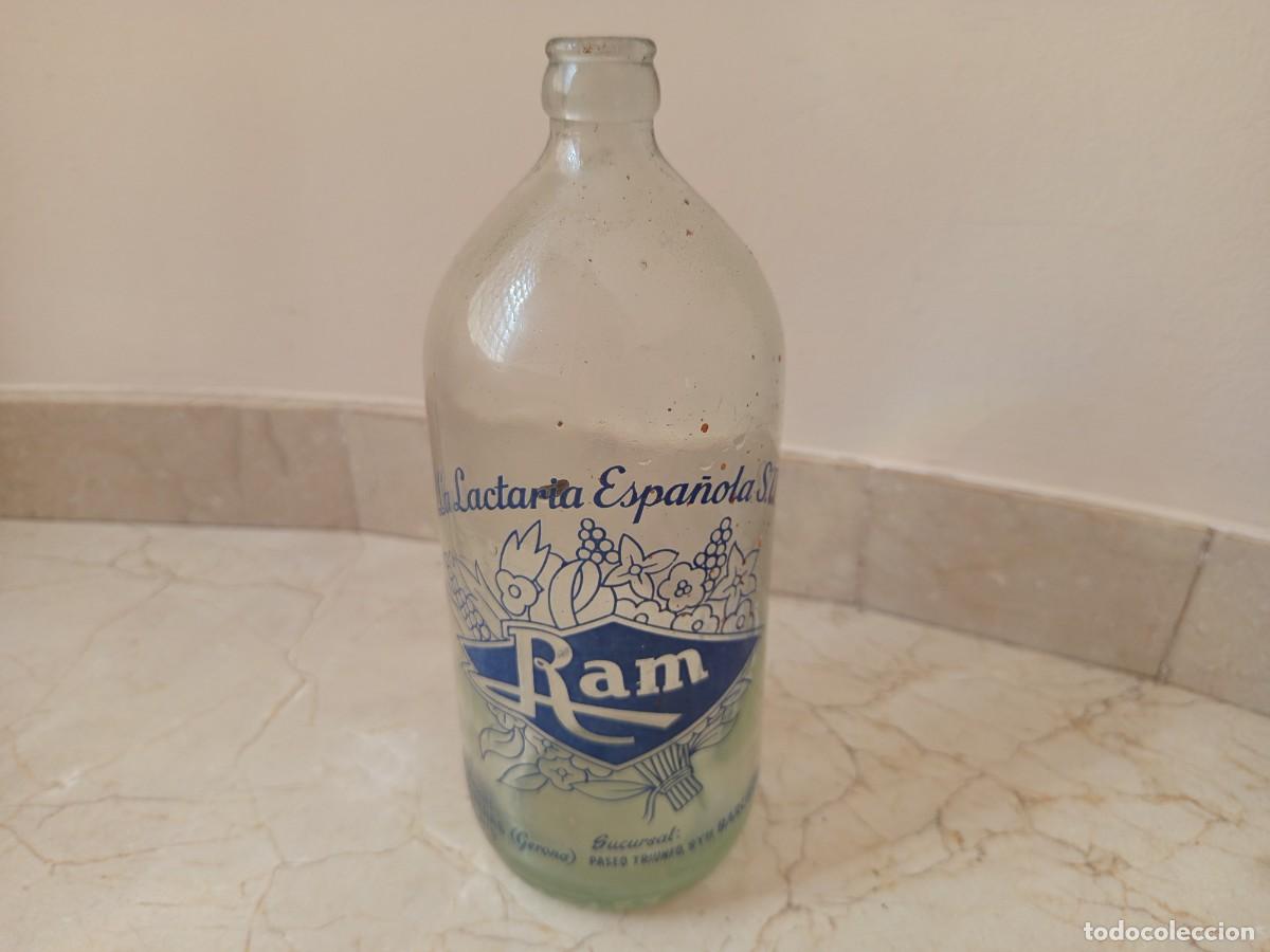 Botellas antiguas: Antigua botella de leche RAM. Es de las primeras! Tel. 9. Vidreras Gerona, Vidreres Girona. Botella
