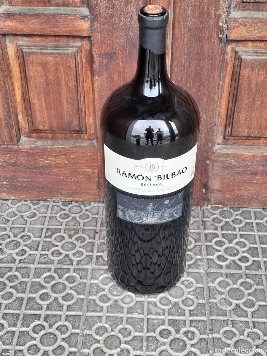 Antique bottles: GRAN BOTELLA RAMON BILBAO DE 15 LITROS VACIA.