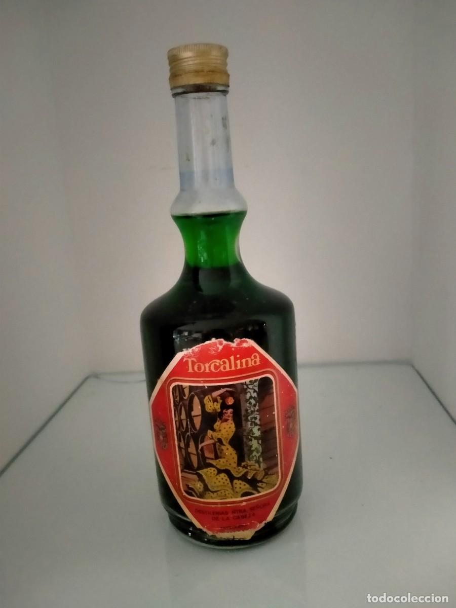 Botellas antiguas: botella antequera antigua destileria de nuestra se&ntilde;ora de la cabeza