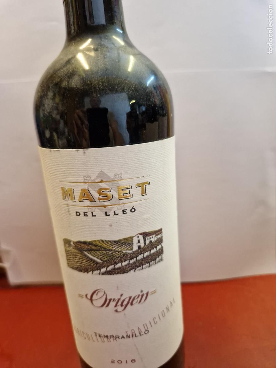 Botellas antiguas: BONITA BOTEELA DE VINO. MASET DEL LLE&Ograve;. ORIGEN TEMPRANILLO 2016.