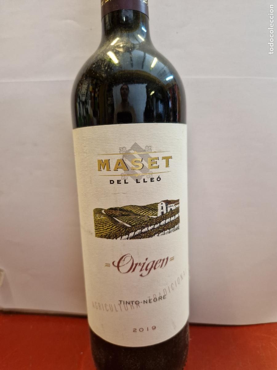 Botellas antiguas: BONITA BOTEELA DE VINO. MASET DEL LLE&Ograve;. ORIGEN TINTO- NEGRE 2019