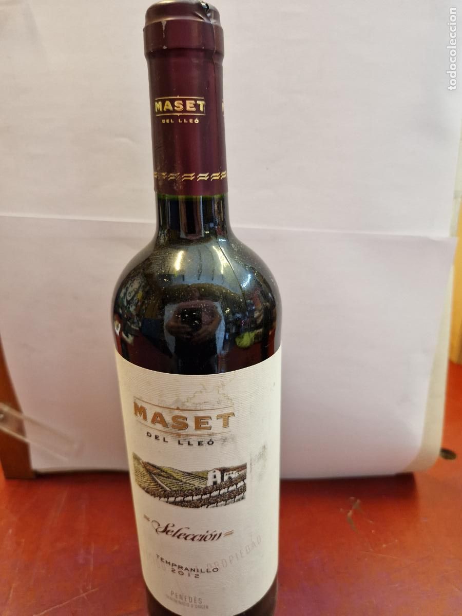 Antique bottles: BOTELLA. MASET DEL LLEO. TEMPRANILLO 2012