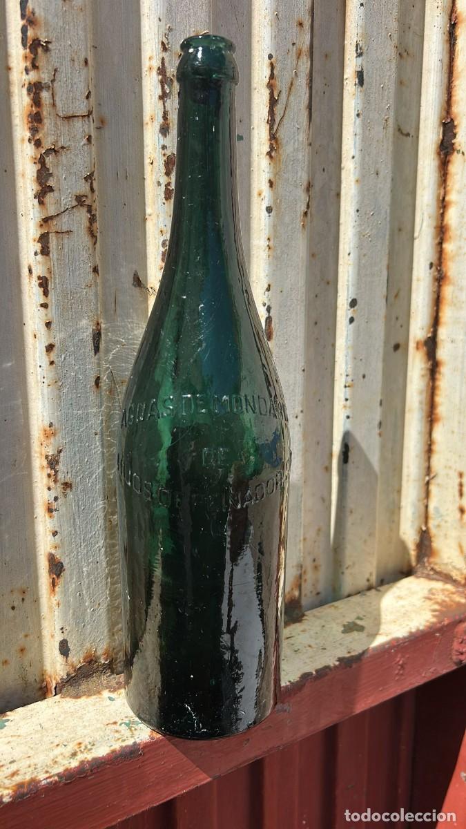 Botellas antiguas: BOTELLA ANTIGUA DE AGUAS DE MONDARIZ HIJOS DE PEINADOR