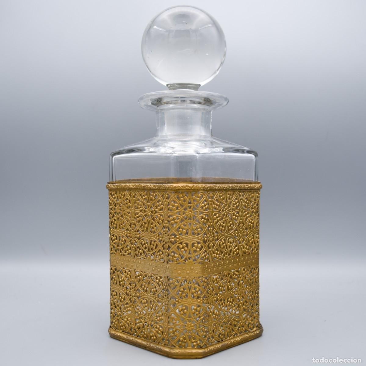 Botellas antiguas: Licorera / botella de lat&oacute;n dorado - Foto 6