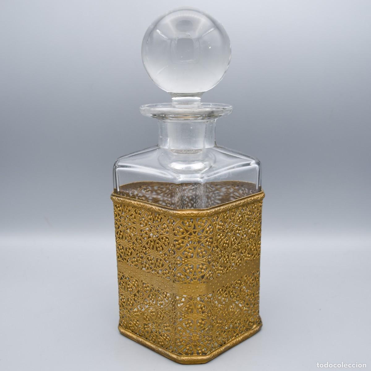 Botellas antiguas: Licorera / botella de lat&oacute;n dorado - Foto 7