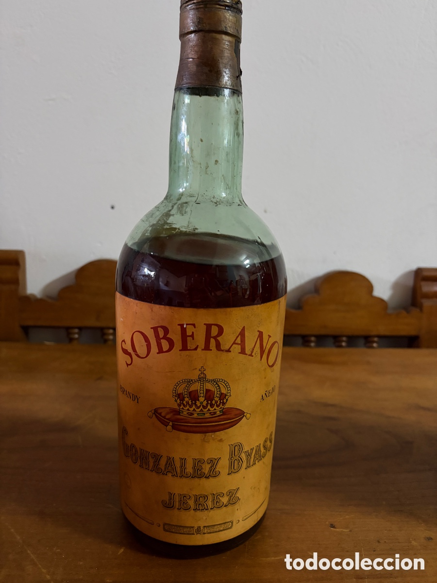 Botellas antiguas: Botella antigua soberano brandy Gonz&aacute;lez byass jerez