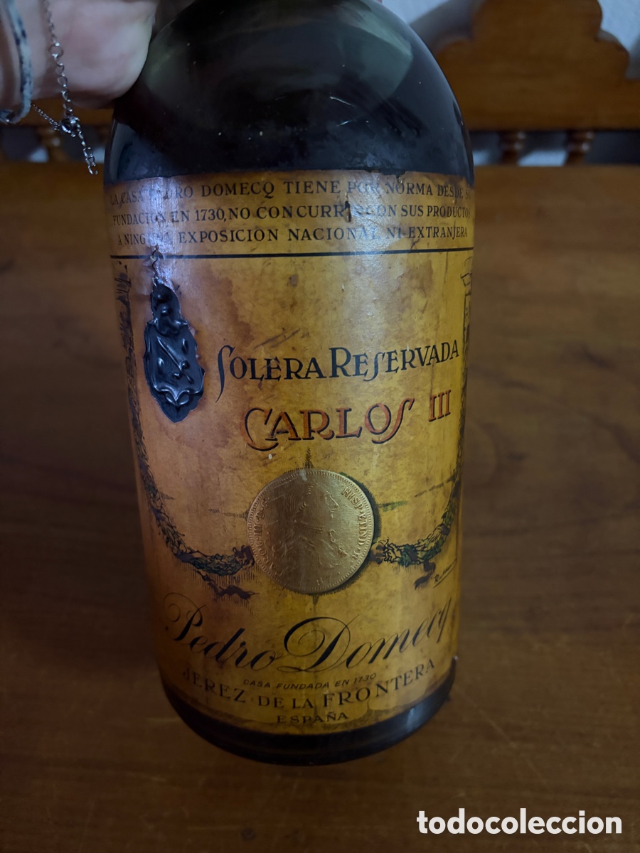 Botellas antiguas: Solera reservada Carlos III Pedro Domecq jerez