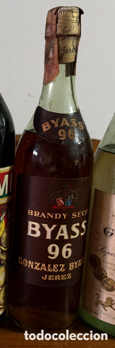 Botellas antiguas: Brandy seco byass 96 jerez - Foto 1