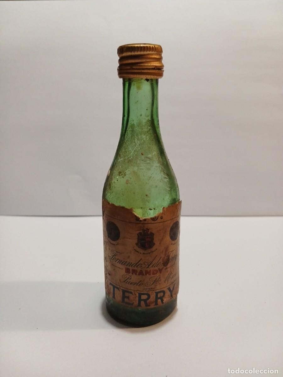 Botellas antiguas: Botella miniatura Terry Brandy (Fernando A. de Terry) a&ntilde;os 60-70