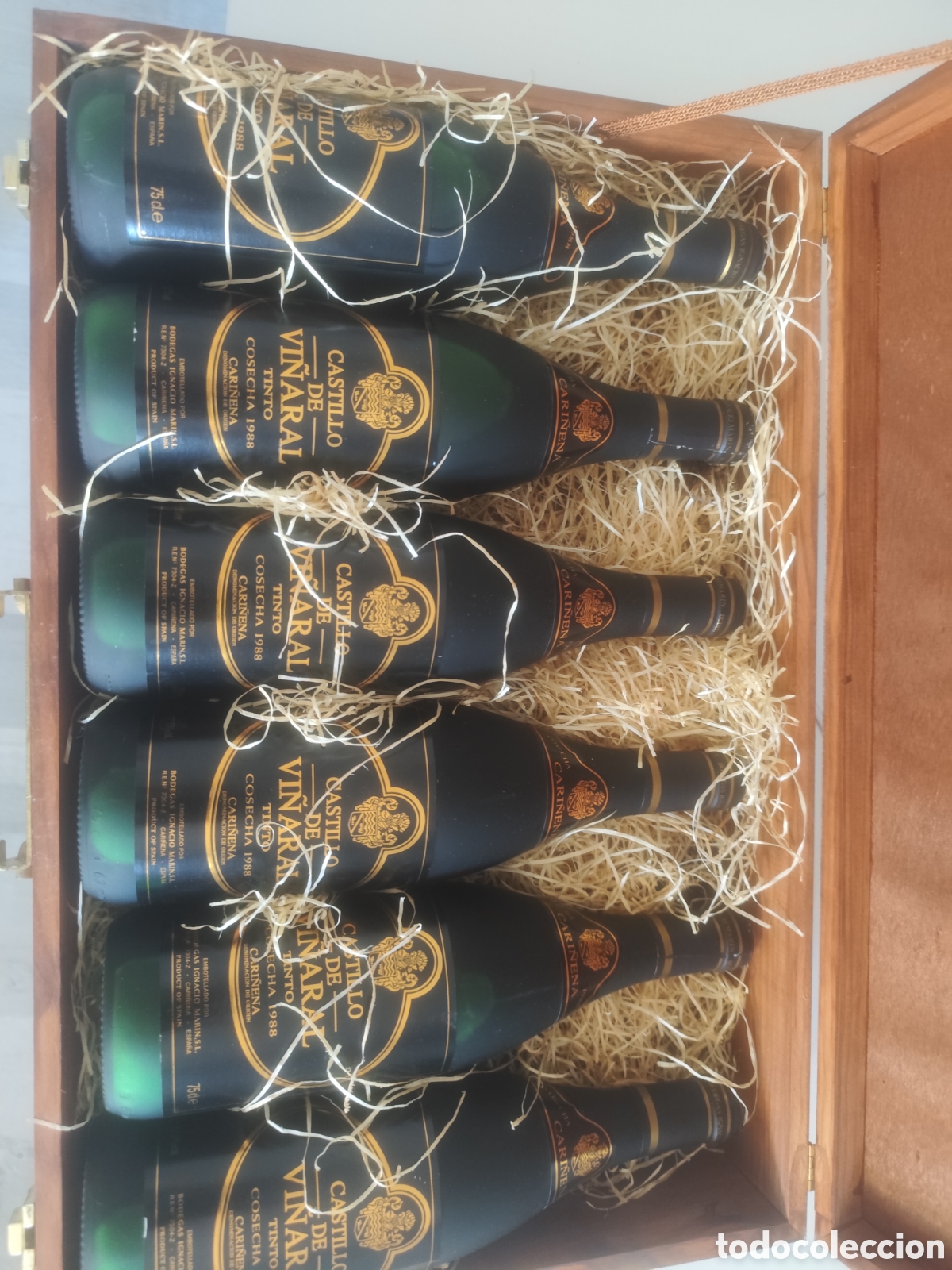 Botellas antiguas: Caja de madera con 6 botellas de vino tinto Castillo de Vi&ntilde;aral cosecha 1988
