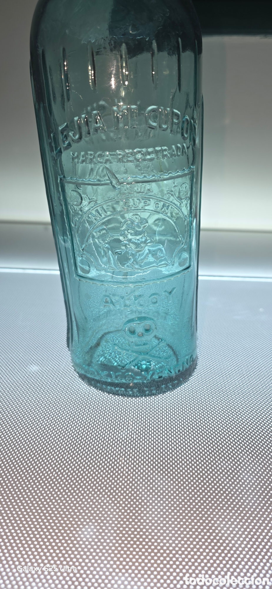 Botellas antiguas: Botella de veneno Lejia
