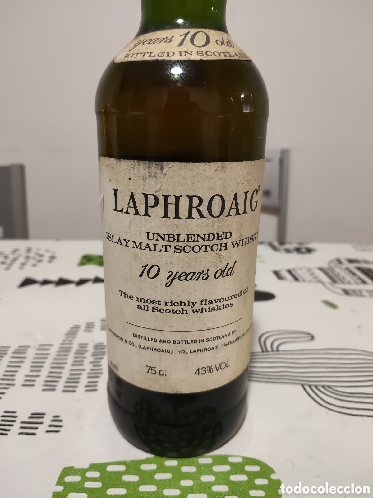 Botellas antiguas: LAPHROAIG 10 Years Old &ndash; Botella antigua 75 cl &ndash; 43% Vol. Finales de los 70