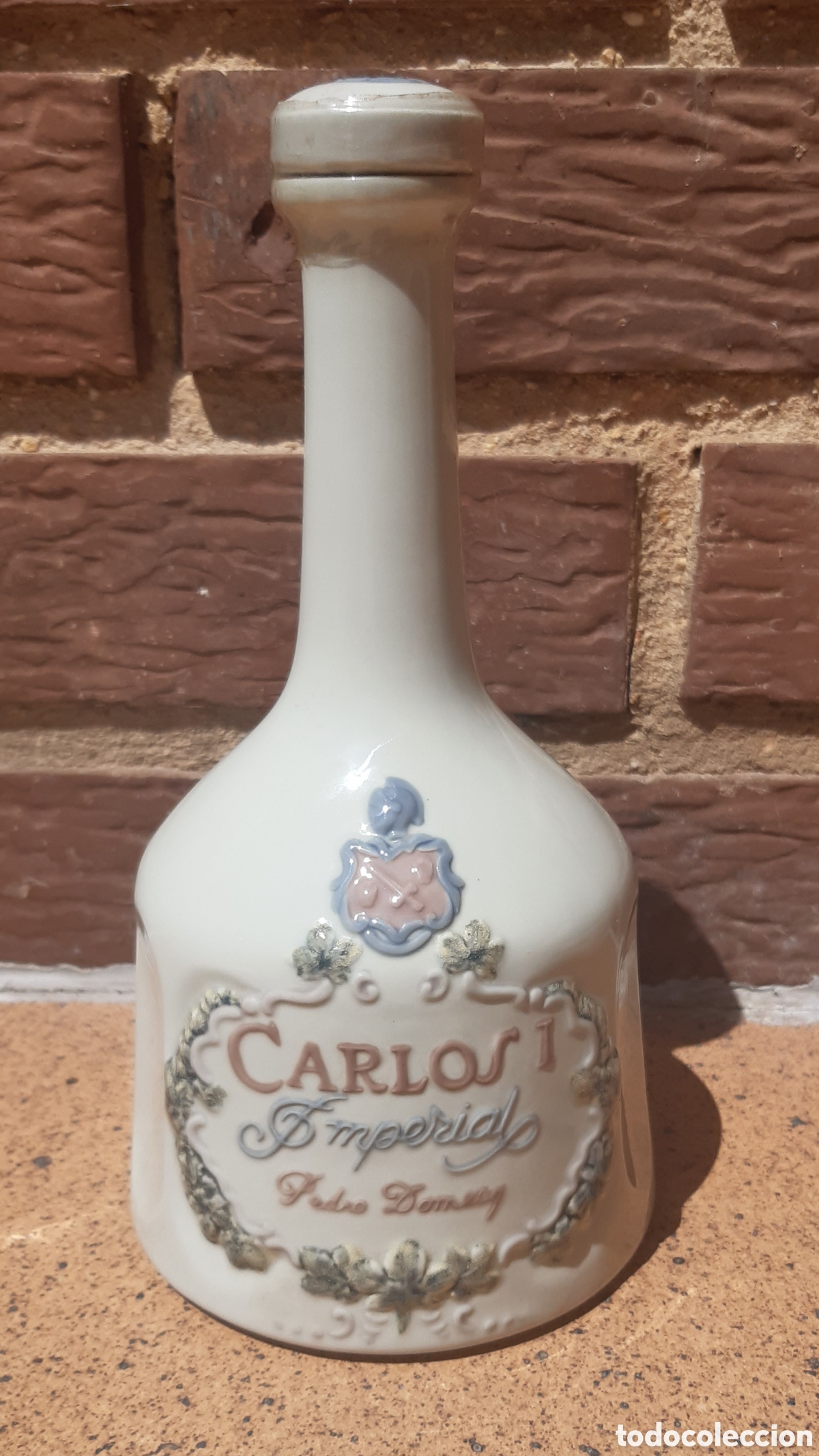 Botellas antiguas: Botella de Carlos I Imperial - Foto 1