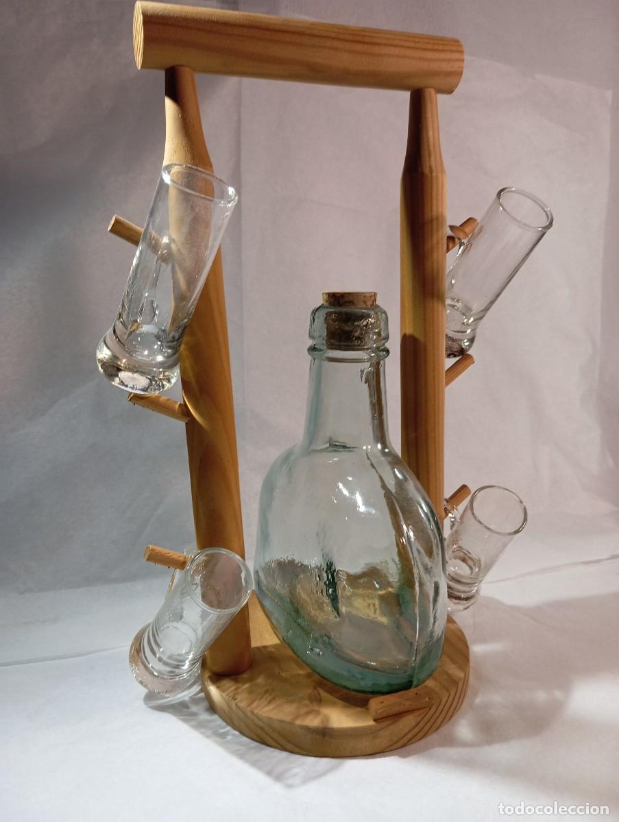 Botellas antiguas: Licorera Madera VINTAGE Vasitos - Foto 5