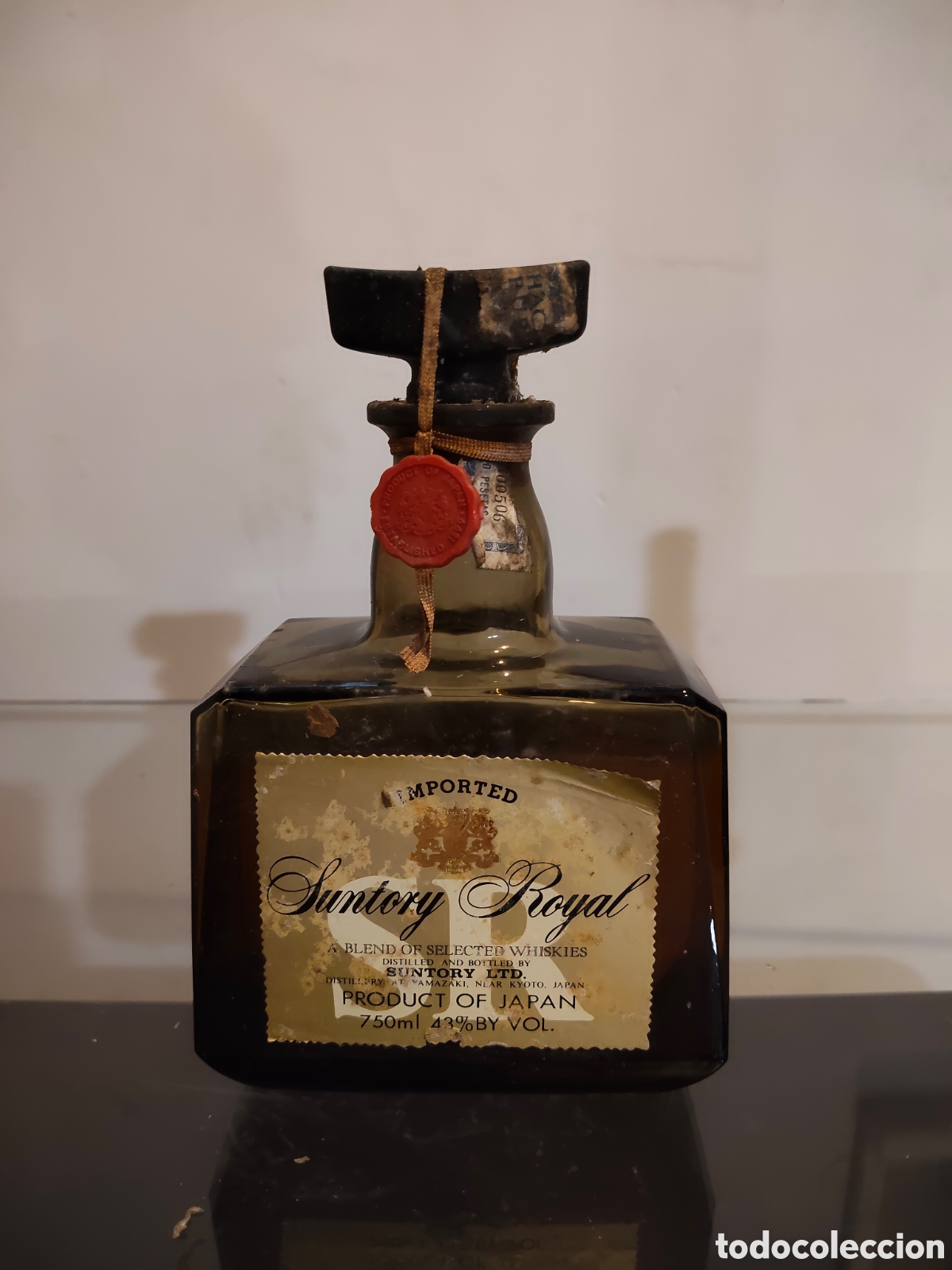 Botellas antiguas: Botella Antigua Suntory Royal Whisky 75cl 43% Vol. Jap&oacute;n. A&ntilde;os 70/80. Precinto original