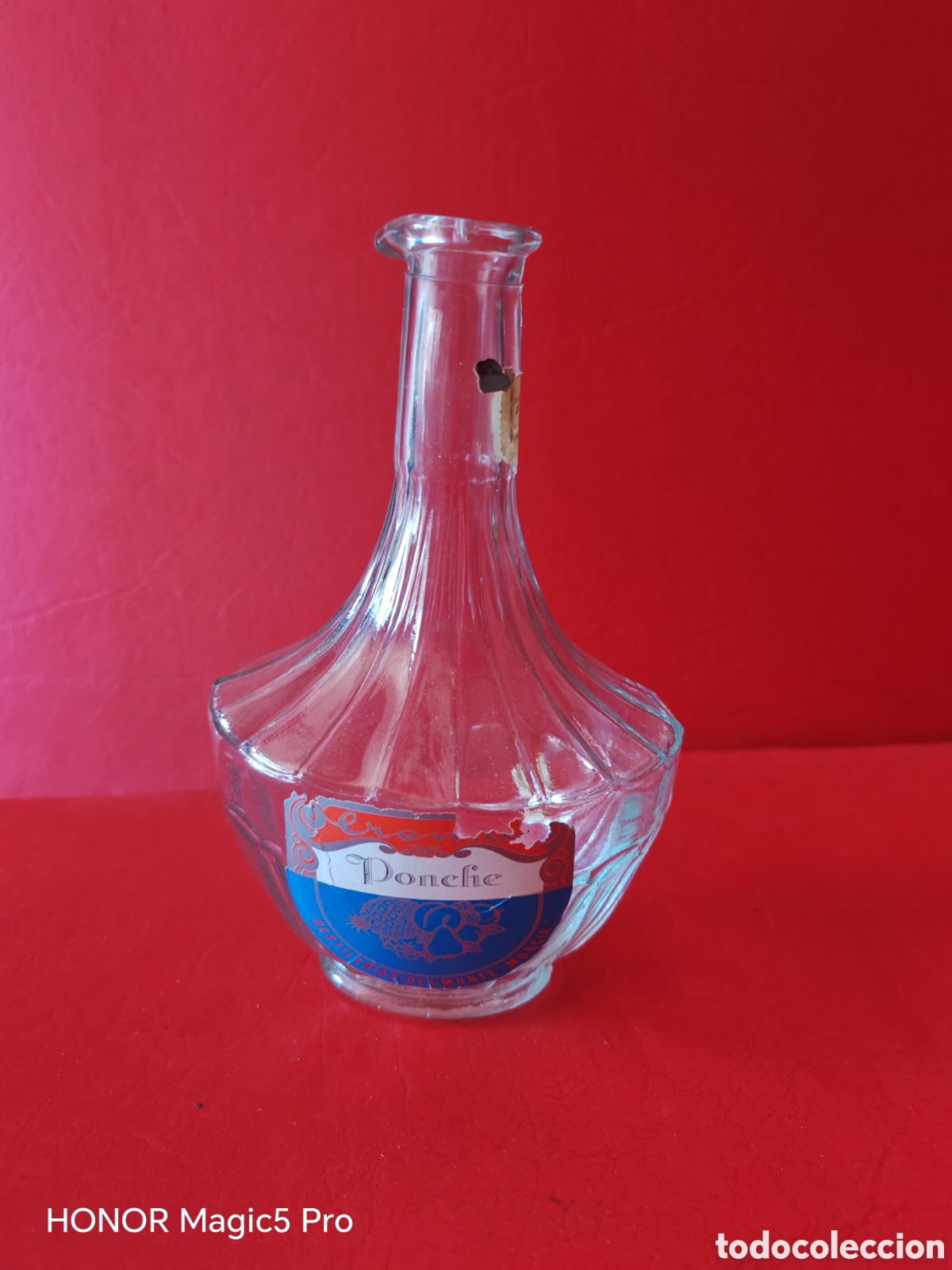 Botellas antiguas: Antigua botella de ponche, destiler&iacute;a Belmonte. Murcia