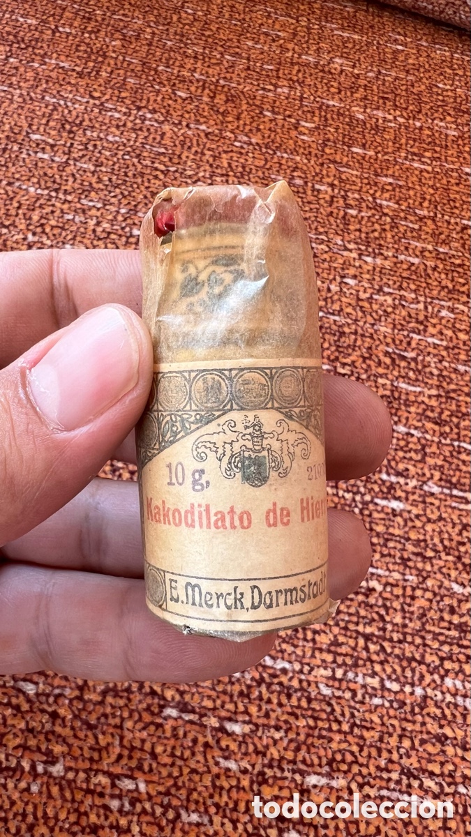 Botellas antiguas: ANTIGUO FRASCO DE FARMACIA KAKODILATO DE HIERRO LAB. E. MERCK // CON CONTENIDO , NUEVO SIN ABRIR