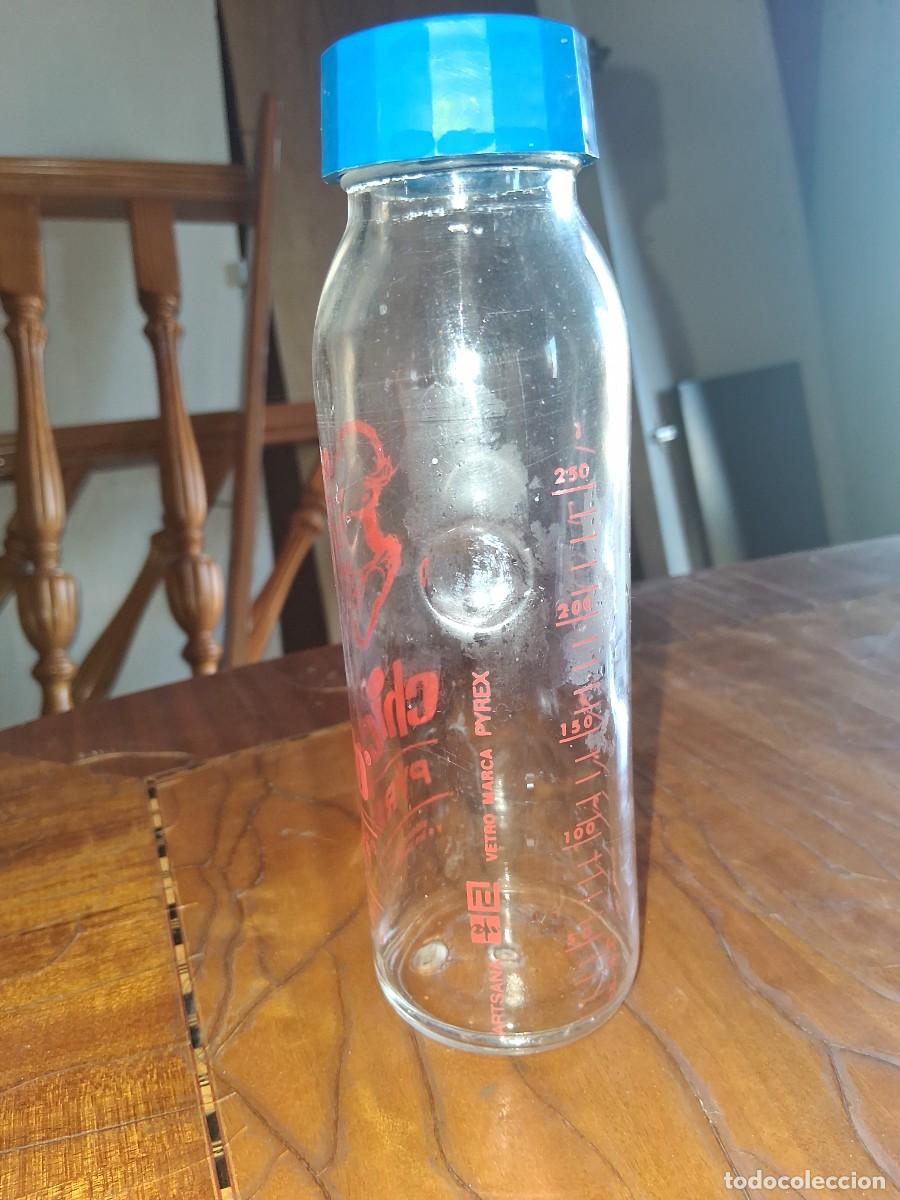 Botellas antiguas: Bibe biber&oacute;n Chicco cristal Pyrex - Foto 2