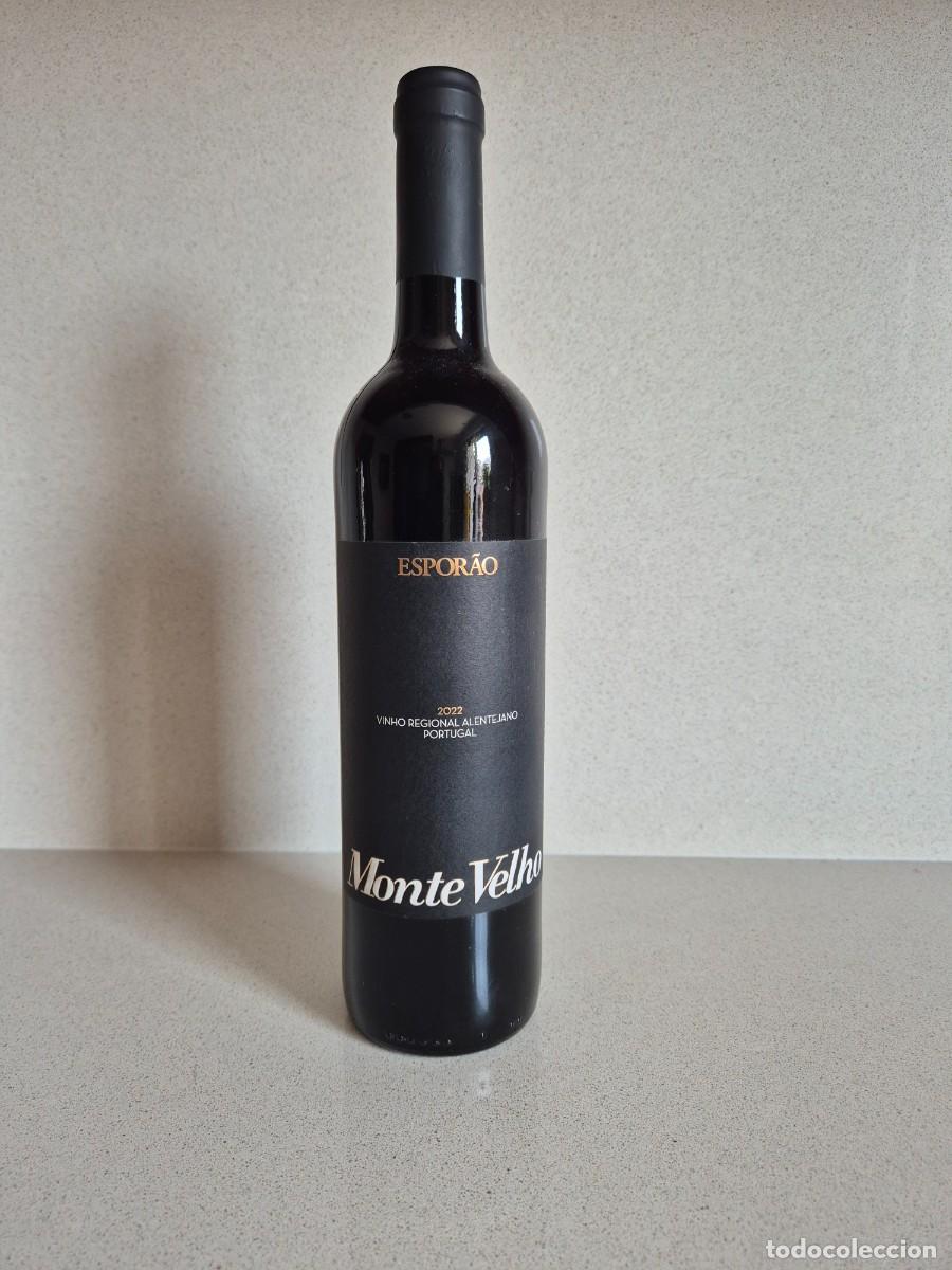 Antique bottles: Botella vinho regional alentejano Portugal