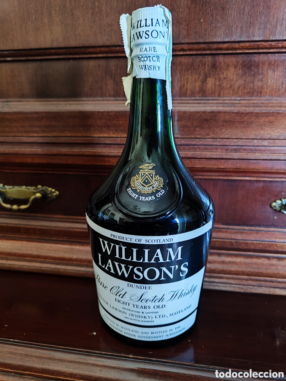 Botellas antiguas: Botella de whisky WILLIAM LAWSON'S 8YO