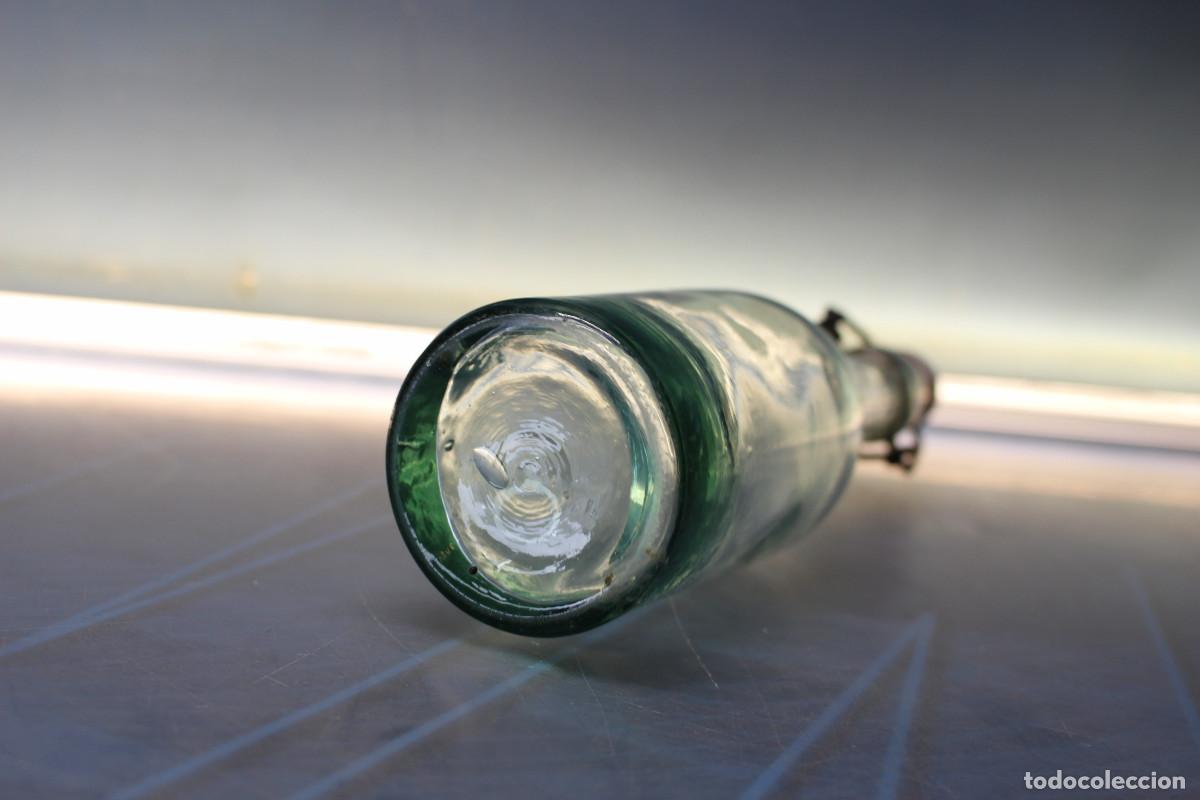 Botellas antiguas: Antigua botella de Agua Oxigenada Foret. - Foto 3