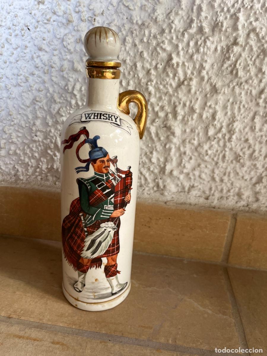 Botellas antiguas: Botella antigua de whisky escoc&eacute;s porcelana/cer&aacute;mica vitrificada