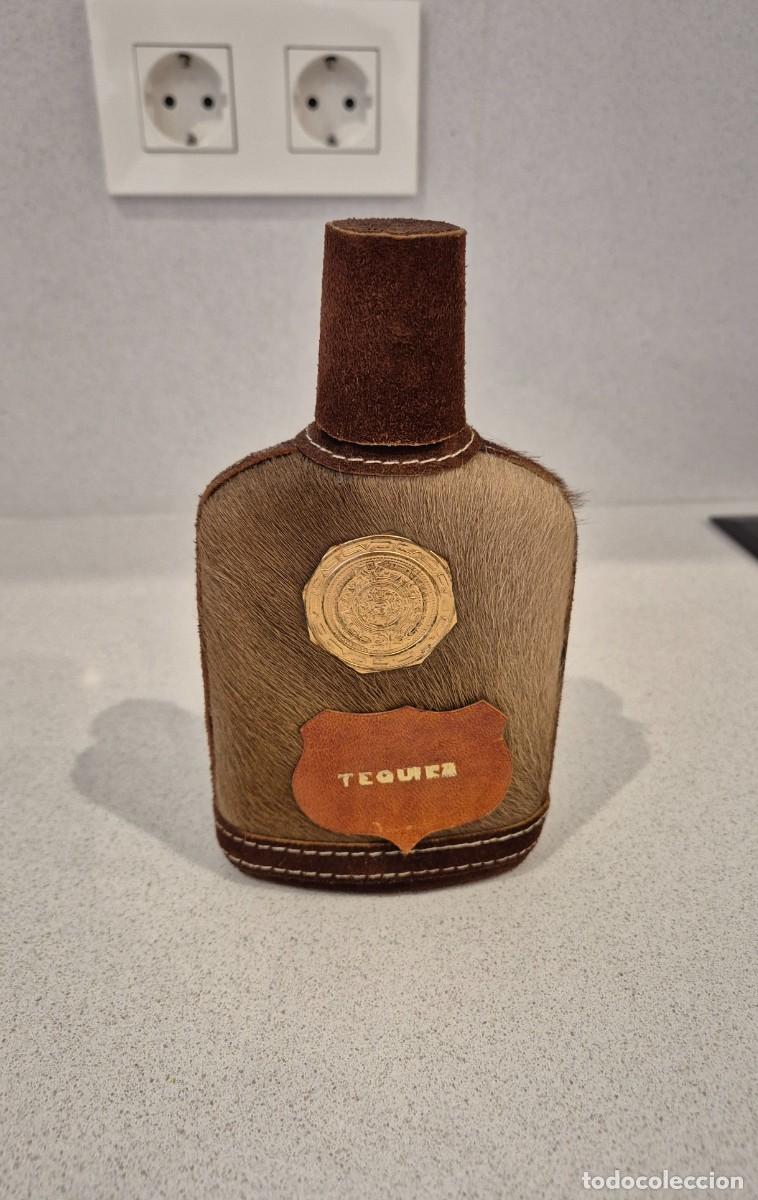 Botellas antiguas: Botella vintage decorativa dise&ntilde;o Azteca