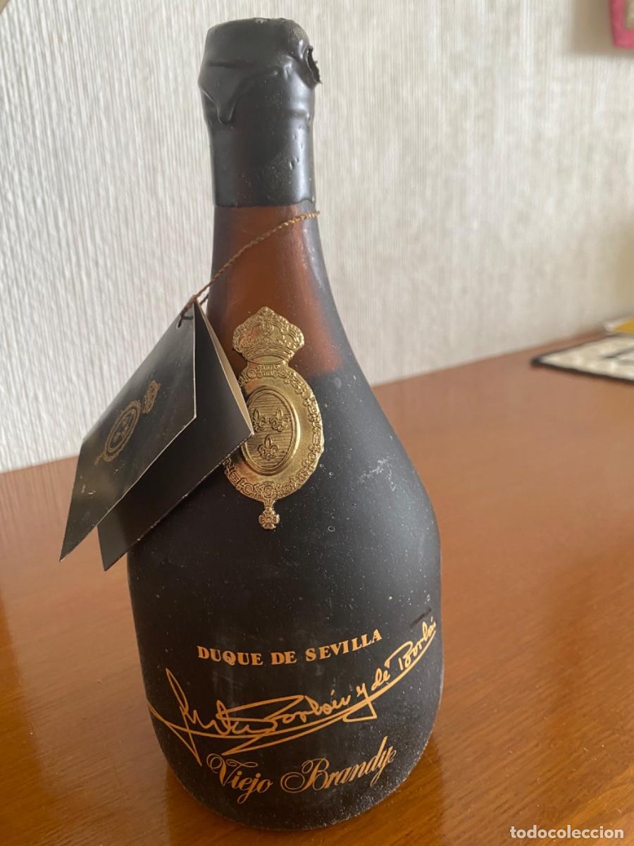 Botellas antiguas: Viejo Brandy Duque de Sevilla - Foto 2